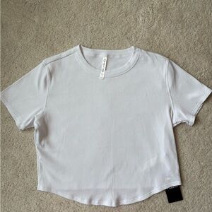 Fabletics White Ribbed Short Sleeve Cropped Top